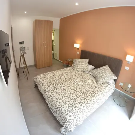 Capo Luxury 2*